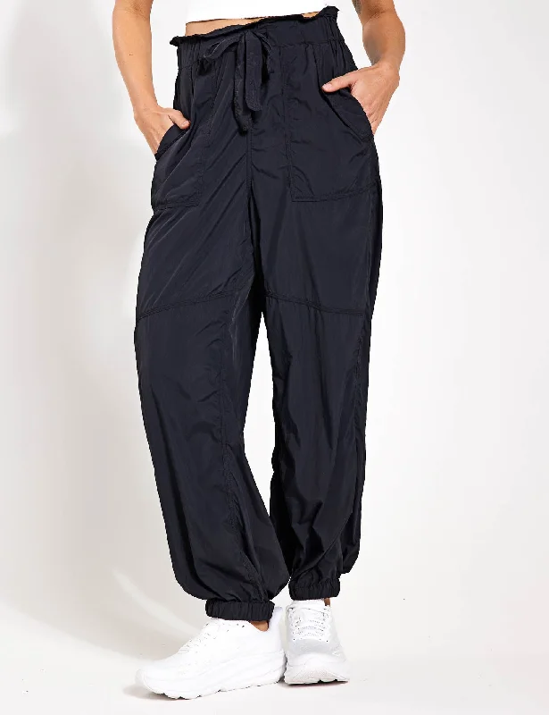 women's everyday pantsInto The Woods Pants - Black