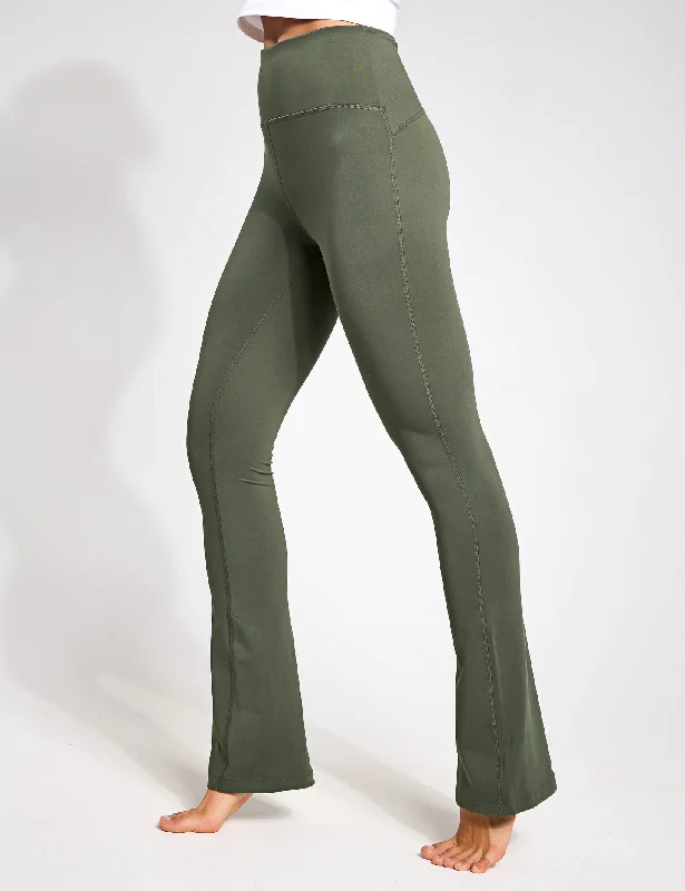 women's classic pantsPOWERBEYOND Strive Pant - Modern Olive