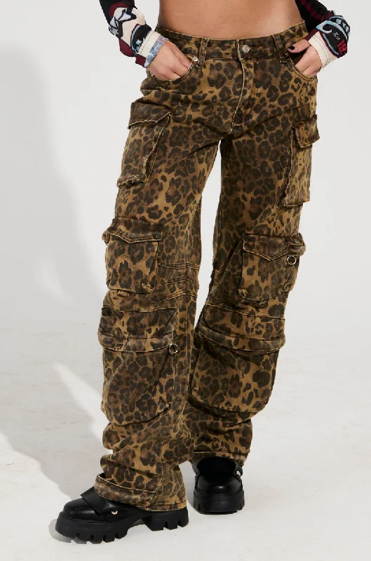 women's timeless pantsTHE ULTIMATE LEOPARD CARGO PANT