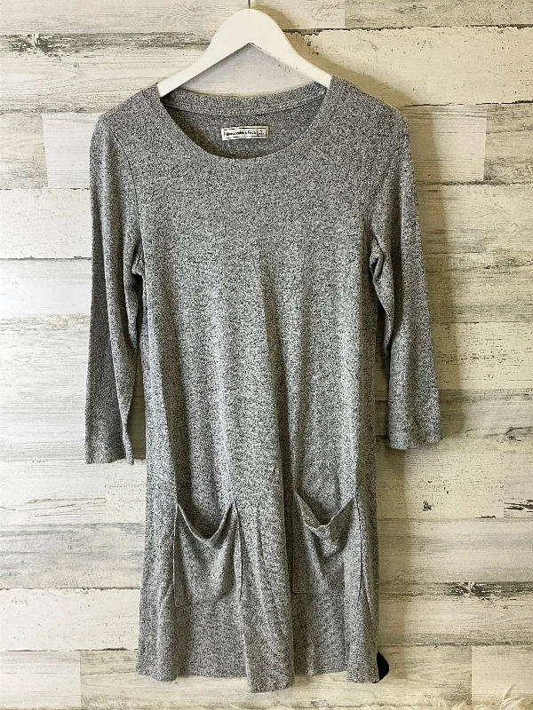 women's pear-shaped body dressesDress Casual Short By Abercrombie And Fitch In Grey, Size: S