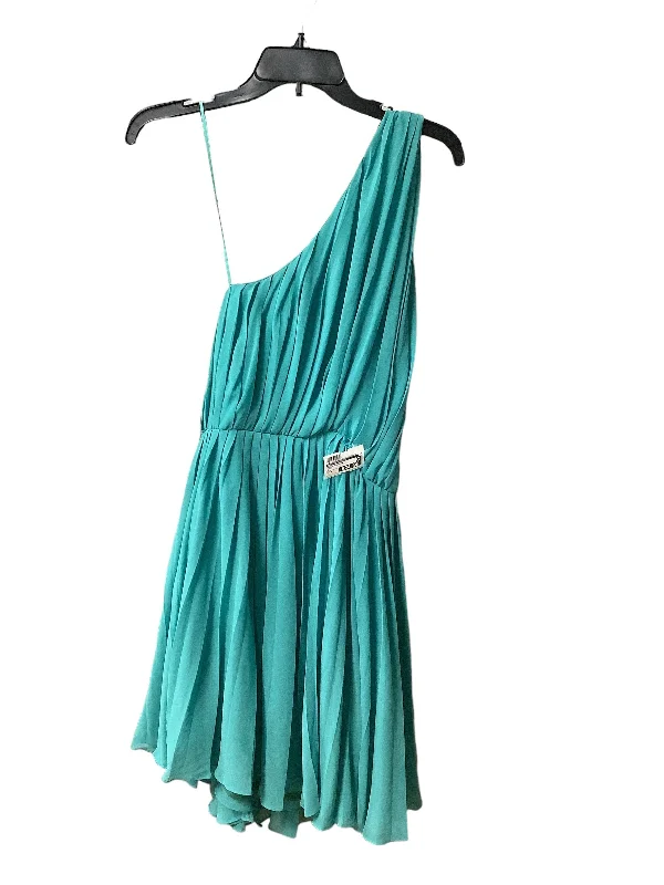 women's flowy dressesGreen Dress Designer Halston Heritage, Size 6